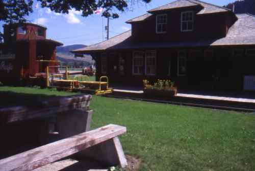 Former Midway railway station, km 162.3.