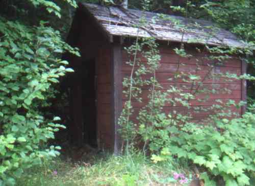 Red shed at former Coryell station, km 65.7.